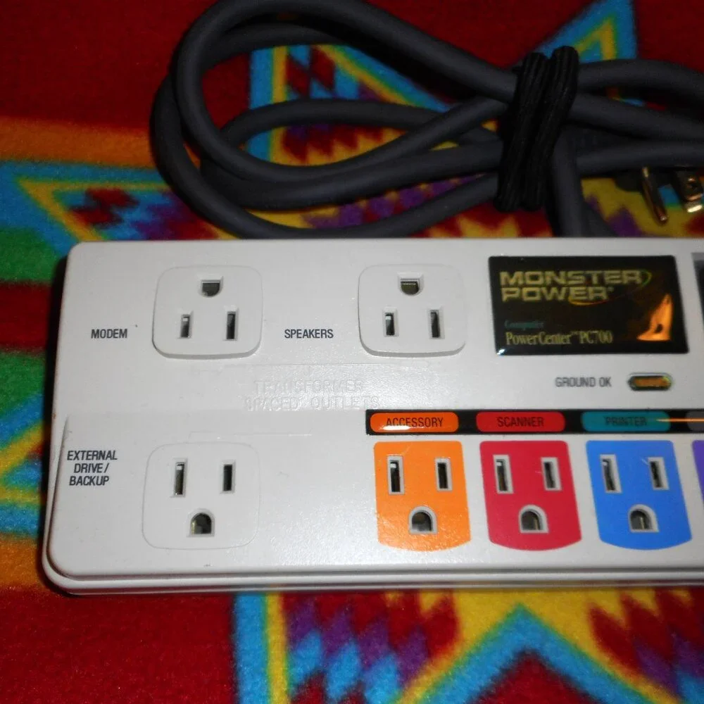 Monster Computer PowerCenter PC700 8-Outlet Power Strip
